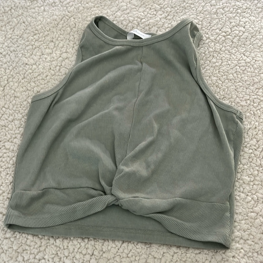Cross tie tank crop